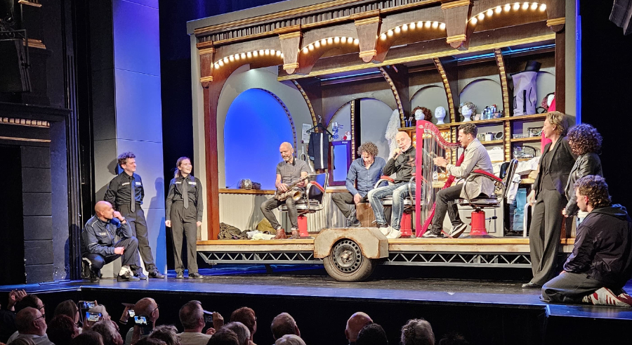 saxyarpa, Lotto-King-Karl & saxyarpa - Großstadtrevier, St. Pauli Theater