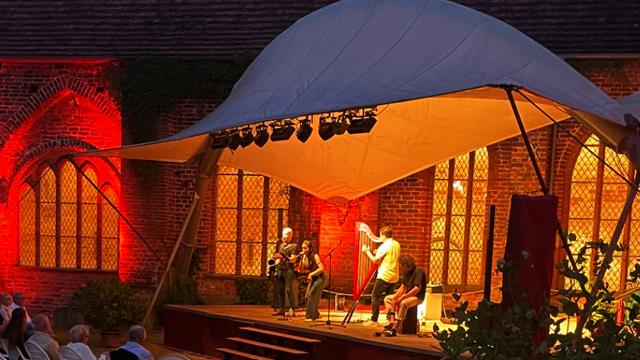 saxyarpa feat. Luna Marina, Openair-Konzert im Nonnengarten, Nonnengarten, Kloster Rehna